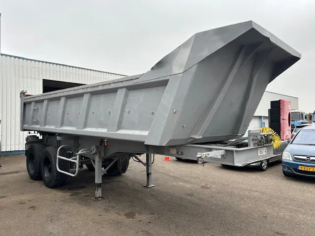 CIF 2 Axle Steel Tipper , Spring Suspension , Drum Brakes - Semirremolque volquete: foto 4 CIF 2 Axle Steel Tipper , Spring Suspension , Drum Brakes - Semirremolque volquete: foto 4