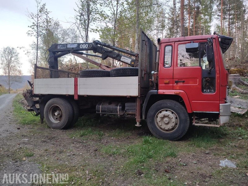 1986 Volvo FL616 4x2 Lastebil med kran Mannskapskurv Vinterdekk REPARASJONSOBJEKT - Camión grúa: foto 4 1986 Volvo FL616 4x2 Lastebil med kran Mannskapskurv Vinterdekk REPARASJONSOBJEKT - Camión grúa: foto 4