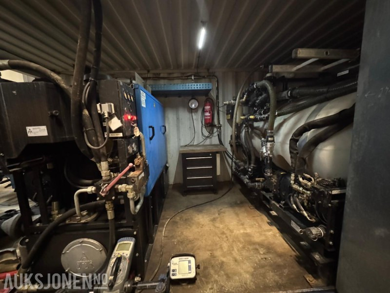 2002 Komplett styrt borerigg – Tracto-Technik Grundodrill 10S med container, mikser, kraftenhet, tracking - Perforadora: foto 4 2002 Komplett styrt borerigg – Tracto-Technik Grundodrill 10S med container, mikser, kraftenhet, tracking - Perforadora: foto 4