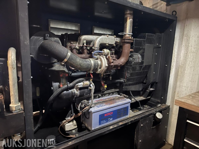 2002 Tracto-Technik Grundodrill 10S borerigg – komplett pakke med container, PE-sveis og utstyr - Perforadora: foto 1 2002 Tracto-Technik Grundodrill 10S borerigg – komplett pakke med container, PE-sveis og utstyr - Perforadora: foto 1