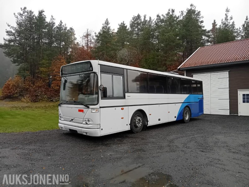 2003 Volvo B 7 R - 42 seter, 375600km - Autobús suburbano: foto 1 2003 Volvo B 7 R - 42 seter, 375600km - Autobús suburbano: foto 1