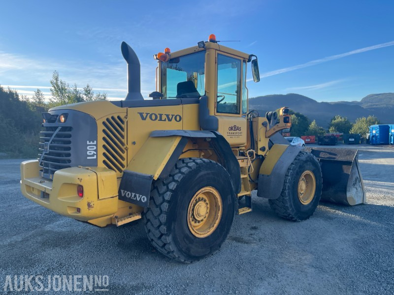 2003 Volvo L90E HJULLASTER - 3/4 FUNKSJON - NYLIG SERTIFISERT OG TATT SERVICE - Cargadora de ruedas: foto 4 2003 Volvo L90E HJULLASTER - 3/4 FUNKSJON - NYLIG SERTIFISERT OG TATT SERVICE - Cargadora de ruedas: foto 4