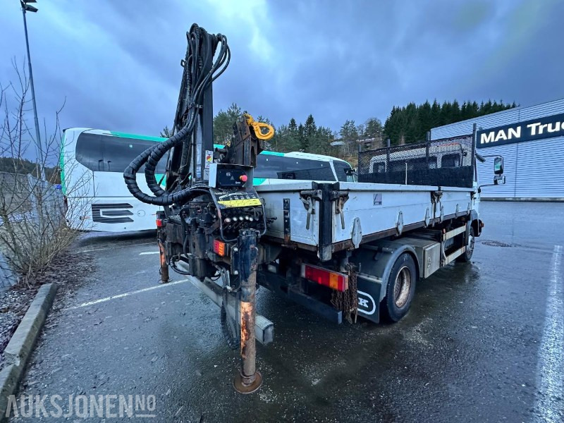 2004 MAN 8.225 LK planbil med HIAB kran, 134345km - Camión caja abierta: foto 5 2004 MAN 8.225 LK planbil med HIAB kran, 134345km - Camión caja abierta: foto 5
