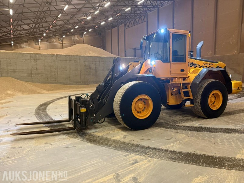 2006 Volvo L120E HJULLASTER M/STOR SNØSKUFF SENTRALSMØRING 3.FUNKSJON. - Cargadora de ruedas: foto 3 2006 Volvo L120E HJULLASTER M/STOR SNØSKUFF SENTRALSMØRING 3.FUNKSJON. - Cargadora de ruedas: foto 3