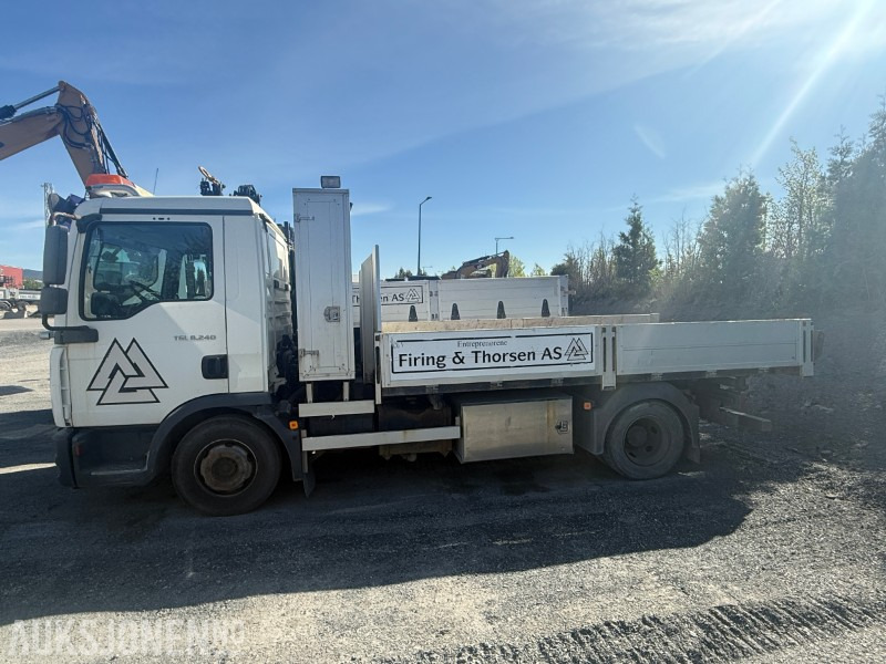 2007 MAN TGL 8.240 - Automat - EU OK - Kran og Tipp - EURO4T - 133025 km - Camión grúa: foto 3 2007 MAN TGL 8.240 - Automat - EU OK - Kran og Tipp - EURO4T - 133025 km - Camión grúa: foto 3