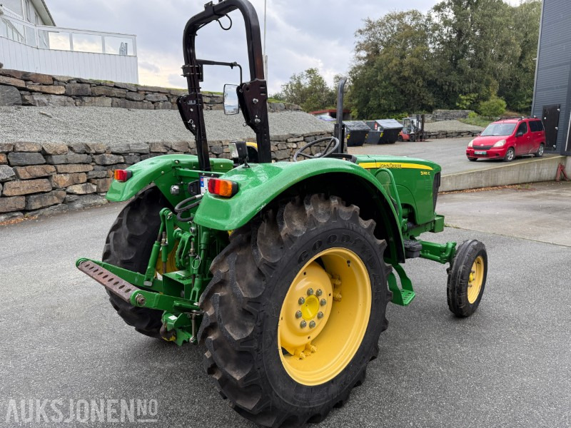 2013 John Deere 5055E 40 km TRAKTOR - Tractor: foto 5 2013 John Deere 5055E 40 km TRAKTOR - Tractor: foto 5