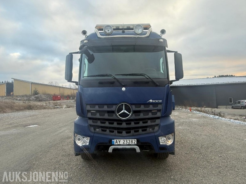 2014 Mercedes-Benz Arocs KROKBIL M/DUMPERKASSE EURO 6 SERVICEHISTORIKK NYLIG EU-GODKJENT 510HK - Camión multibasculante: foto 3 2014 Mercedes-Benz Arocs KROKBIL M/DUMPERKASSE EURO 6 SERVICEHISTORIKK NYLIG EU-GODKJENT 510HK - Camión multibasculante: foto 3