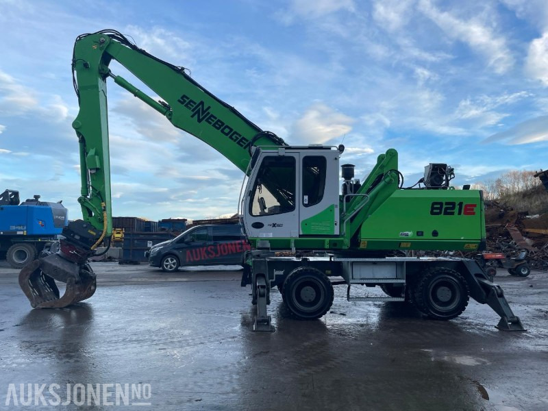 2015 Sennebogen 821M Hjulgraver med hevbar hytte, roterende sorterings klype, leveres med ny sertifisering - Excavadora: foto 3 2015 Sennebogen 821M Hjulgraver med hevbar hytte, roterende sorterings klype, leveres med ny sertifisering - Excavadora: foto 3