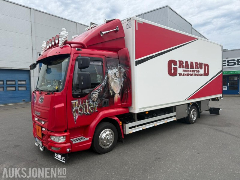 2016 DAF LF SKAPBIL - 15 PALLER - SERVICEHISTORIKK - 1 SJÅFØR - RYGGEKAMERA. - Camión caja cerrada: foto 1 2016 DAF LF SKAPBIL - 15 PALLER - SERVICEHISTORIKK - 1 SJÅFØR - RYGGEKAMERA. - Camión caja cerrada: foto 1