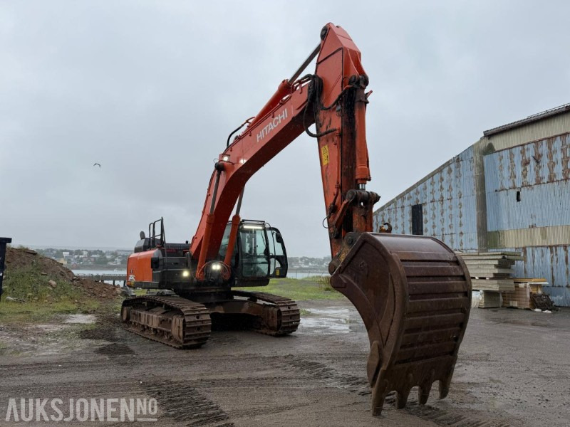 2016 Hitachi ZX350 - GPS - Pusseskuffe - Ripper - Tannskuffe - Excavadora: foto 2 2016 Hitachi ZX350 - GPS - Pusseskuffe - Ripper - Tannskuffe - Excavadora: foto 2