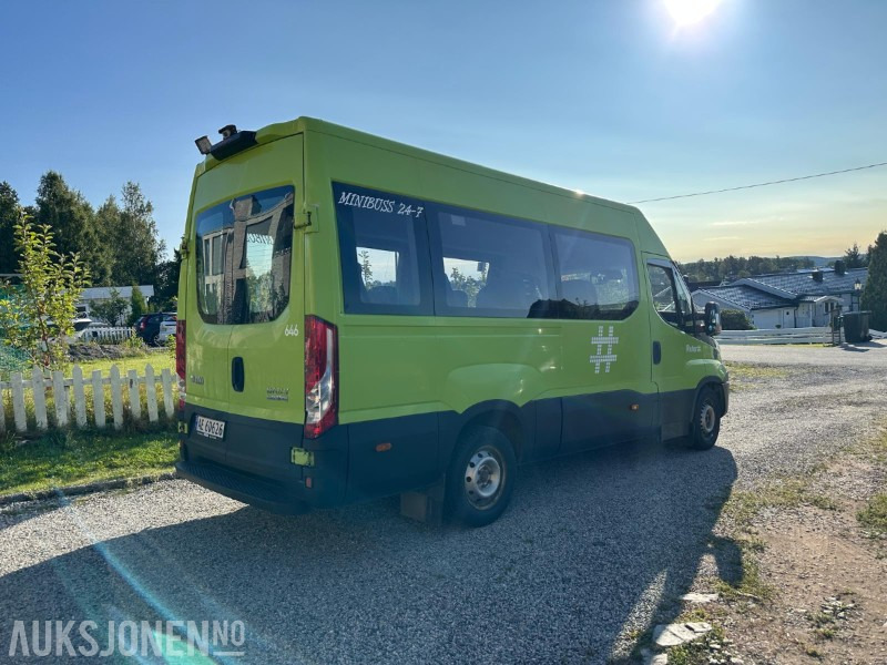2016-modell Iveco Daily Minibuss Rygge Kamera, Multiratt, RWD - Minibús, Furgoneta de pasajeros: foto 5 2016-modell Iveco Daily Minibuss Rygge Kamera, Multiratt, RWD - Minibús, Furgoneta de pasajeros: foto 5