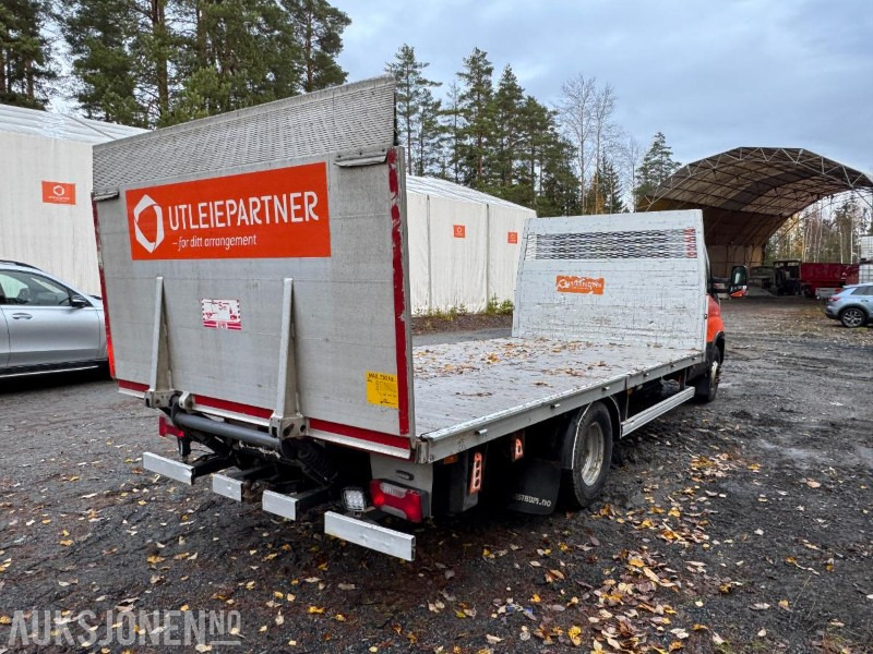 2017 Iveco Daily planbil med bakløfter / rep objekt - Camión caja abierta: foto 5 2017 Iveco Daily planbil med bakløfter / rep objekt - Camión caja abierta: foto 5