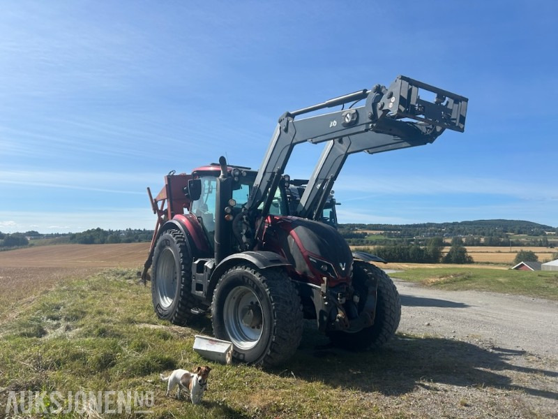 2017 Valtra T214D traktor med lesse apparat - Tractor: foto 2 2017 Valtra T214D traktor med lesse apparat - Tractor: foto 2