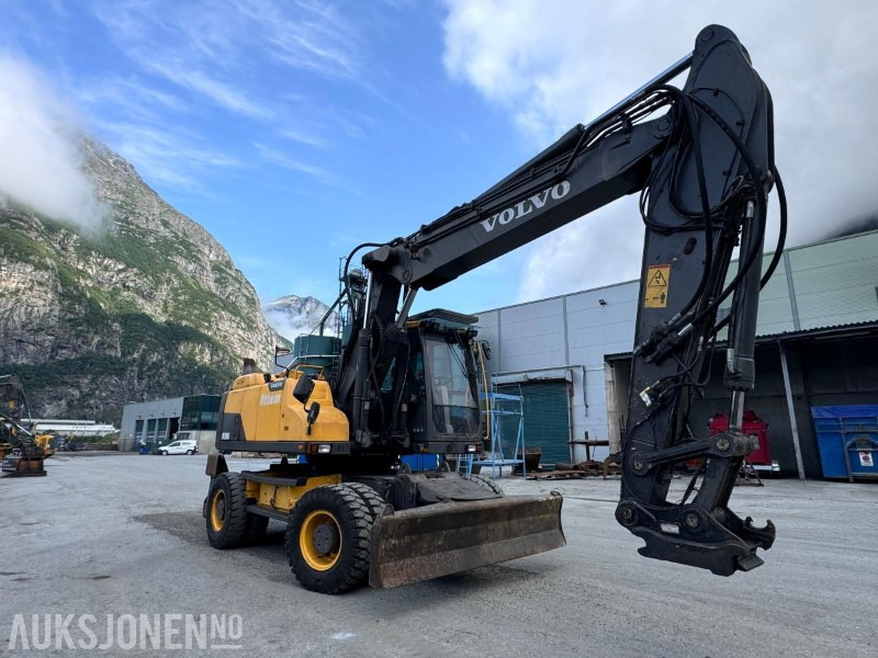 2018 Volvo EW210D Hjulgraver - S70 HK feste - Sentralsmøring - Hammerhydraulikk/tilleggshydraulikk - Multi-X - 1 tannskuffe - Excavadora: foto 3 2018 Volvo EW210D Hjulgraver - S70 HK feste - Sentralsmøring - Hammerhydraulikk/tilleggshydraulikk - Multi-X - 1 tannskuffe - Excavadora: foto 3