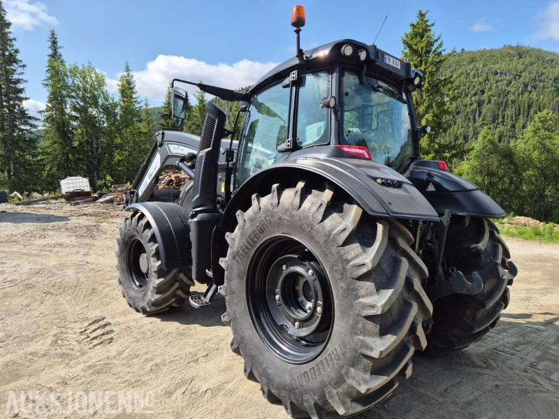 2021 Valtra T 234 VERSU med laster og front hydraulikk / PTO - Tractor: foto 3 2021 Valtra T 234 VERSU med laster og front hydraulikk / PTO - Tractor: foto 3