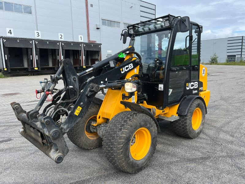 2023 JCB 403 plus kost med oppsamler, strøkasse, vikeplog ++ - Cargadora de ruedas: foto 2 2023 JCB 403 plus kost med oppsamler, strøkasse, vikeplog ++ - Cargadora de ruedas: foto 2