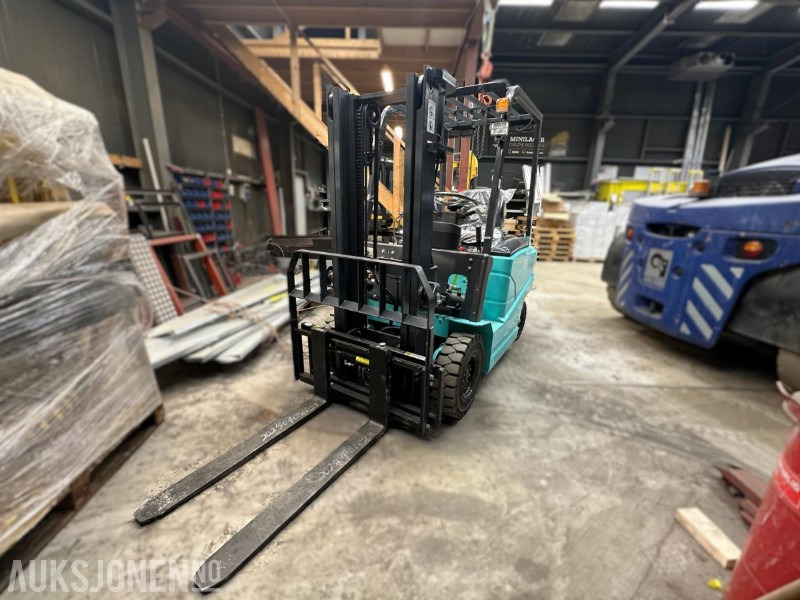 2025 Rippa R525D Elektrisk gaffeltruck, 2500kg, vedlikeholdsfrie batterier, display - Equipo de manutención: foto 1 2025 Rippa R525D Elektrisk gaffeltruck, 2500kg, vedlikeholdsfrie batterier, display - Equipo de manutención: foto 1