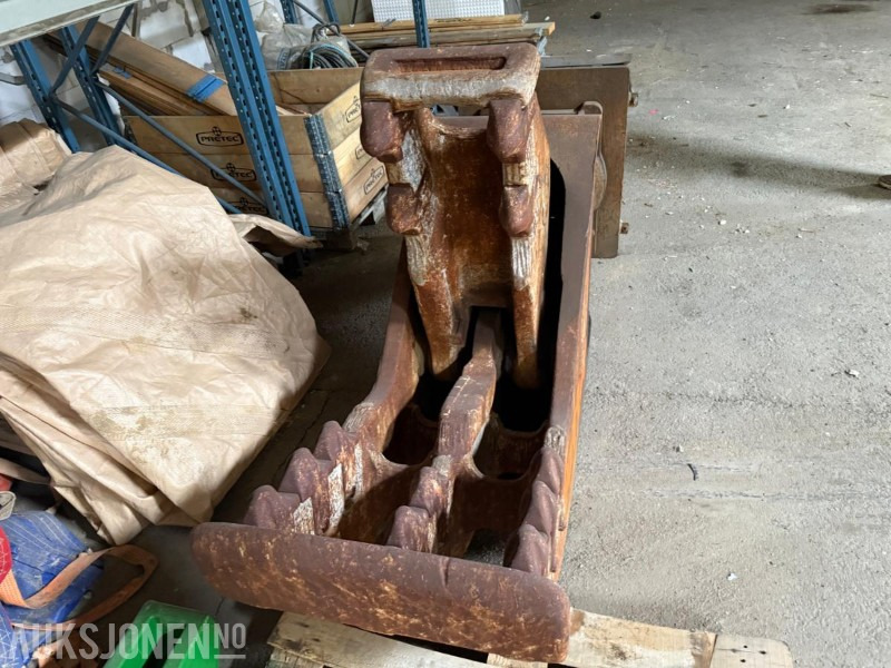 Arden Equipment BBH800B Pulvrizer/Betongknuser/Betongtygger - OQ80 Feste - Implemento para Maquinaria de construcción: foto 2 Arden Equipment BBH800B Pulvrizer/Betongknuser/Betongtygger - OQ80 Feste - Implemento para Maquinaria de construcción: foto 2