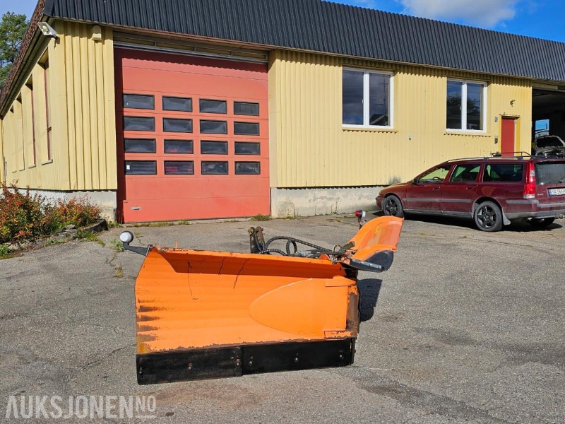 1900 Pronar brøyteskjær PUV-2800 - Maquinaria agrícola: foto 1 1900 Pronar brøyteskjær PUV-2800 - Maquinaria agrícola: foto 1