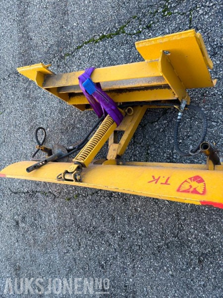 1900 kommunal skjær med euro feste - Maquinaria agrícola: foto 4 1900 kommunal skjær med euro feste - Maquinaria agrícola: foto 4