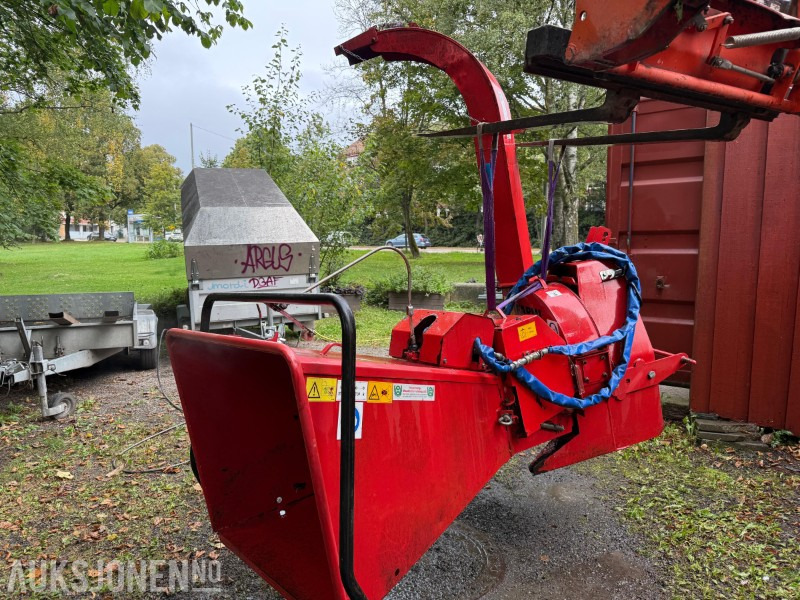 2010 Farmi CH180 flisekutter til traktor, lite brukt! - Maquinaria agrícola: foto 1 2010 Farmi CH180 flisekutter til traktor, lite brukt! - Maquinaria agrícola: foto 1