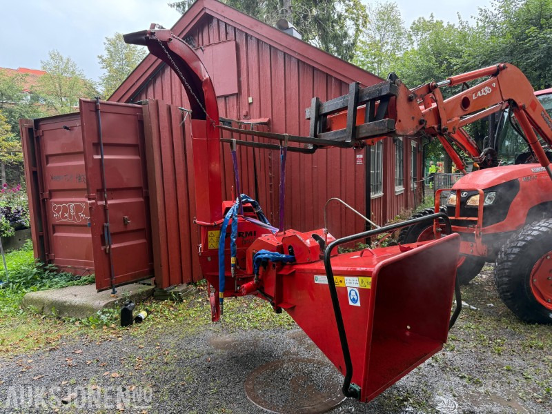 2010 Farmi CH180 flisekutter til traktor, lite brukt! - Maquinaria agrícola: foto 3 2010 Farmi CH180 flisekutter til traktor, lite brukt! - Maquinaria agrícola: foto 3