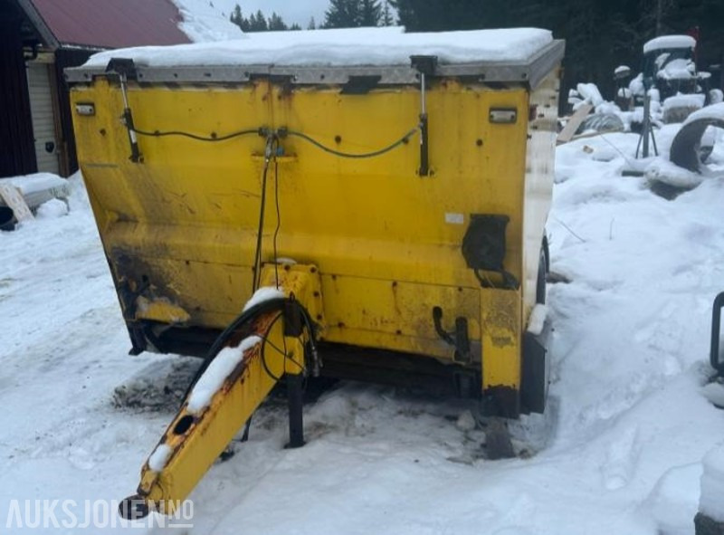 2010 Strøvogn / Sandstrøer - Vama TH 2500 - Maquinaria agrícola: foto 2 2010 Strøvogn / Sandstrøer - Vama TH 2500 - Maquinaria agrícola: foto 2