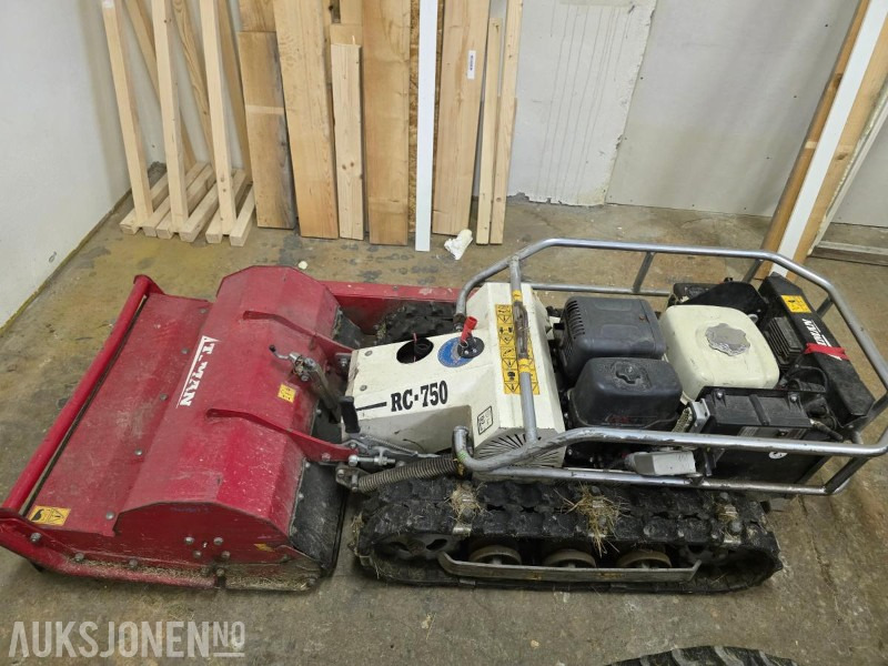 2010 Timan RC-750 radiostyrt belteklipper 14 hk Honda iGX440 - Maquinaria agrícola: foto 1 2010 Timan RC-750 radiostyrt belteklipper 14 hk Honda iGX440 - Maquinaria agrícola: foto 1