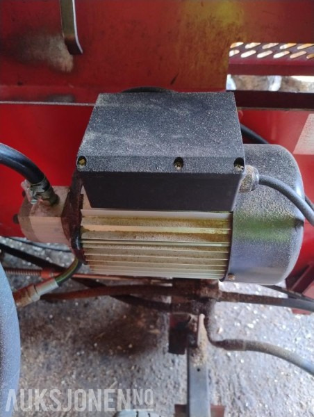 2025 Wee Stokk Løft Elektrisk hydraulisk motor Tannvalse med mating - Maquinaria agrícola: foto 5 2025 Wee Stokk Løft Elektrisk hydraulisk motor Tannvalse med mating - Maquinaria agrícola: foto 5