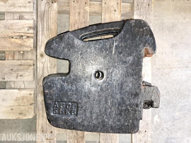Massey Ferguson/Agco Frontvekter - 6stk frontvekter 55kg + 1stk midtdel 60kg - Maquinaria agrícola: foto 1 Massey Ferguson/Agco Frontvekter - 6stk frontvekter 55kg + 1stk midtdel 60kg - Maquinaria agrícola: foto 1