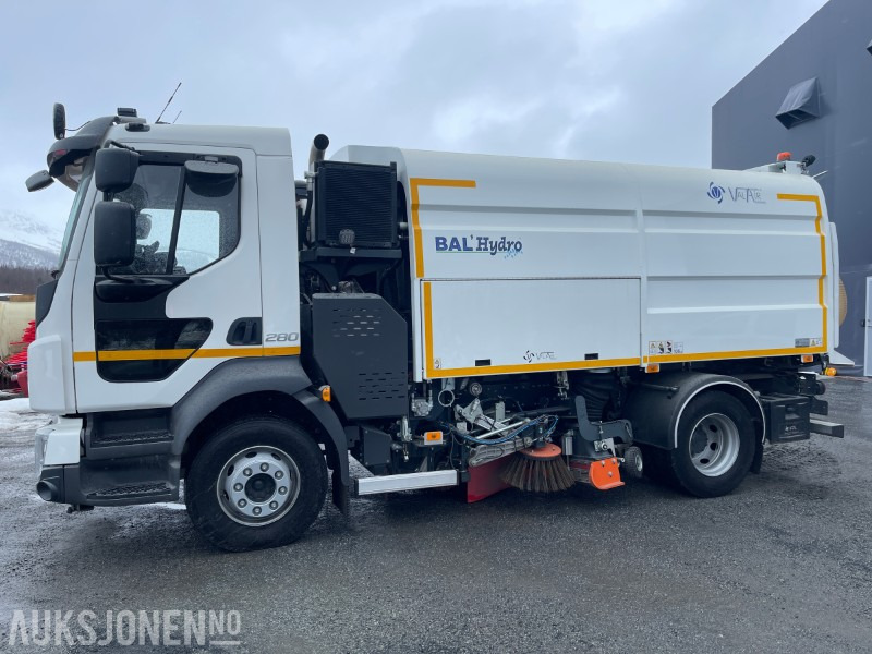 2023 Volvo FL 280 hk * BAL`Hydro Feiebil/Sweeper * Klar for sesongen * 2500 Km * Leveres med ny Eu kontroll * - Vehículo municipal: foto 2 2023 Volvo FL 280 hk * BAL`Hydro Feiebil/Sweeper * Klar for sesongen * 2500 Km * Leveres med ny Eu kontroll * - Vehículo municipal: foto 2