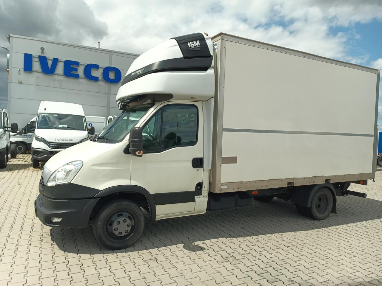 IVECO Daily 35C15 3,0l - Furgoneta caja cerrada: foto 1 IVECO Daily 35C15 3,0l - Furgoneta caja cerrada: foto 1