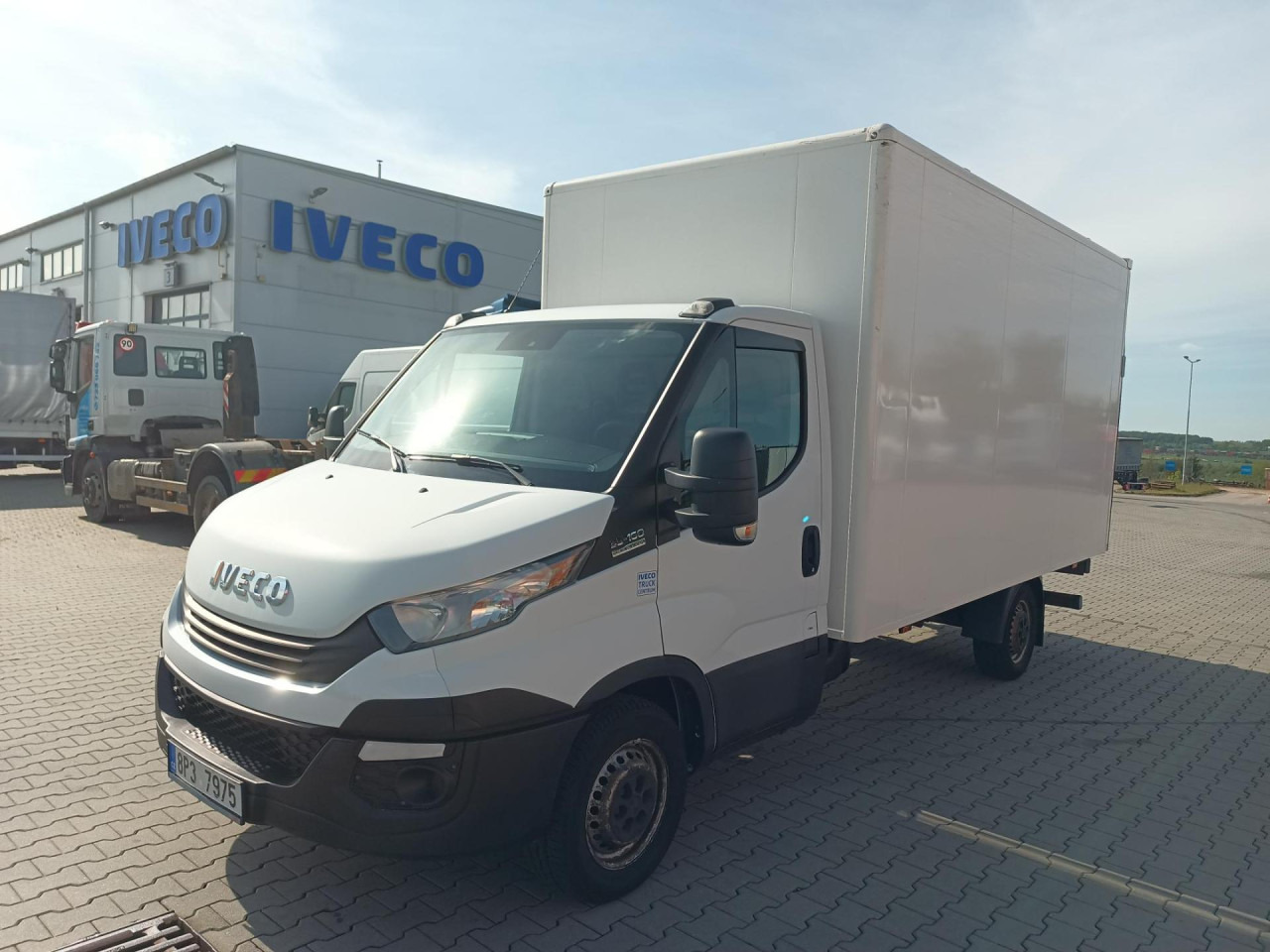 IVECO Daily 35S16A8 - Furgoneta caja cerrada: foto 1 IVECO Daily 35S16A8 - Furgoneta caja cerrada: foto 1