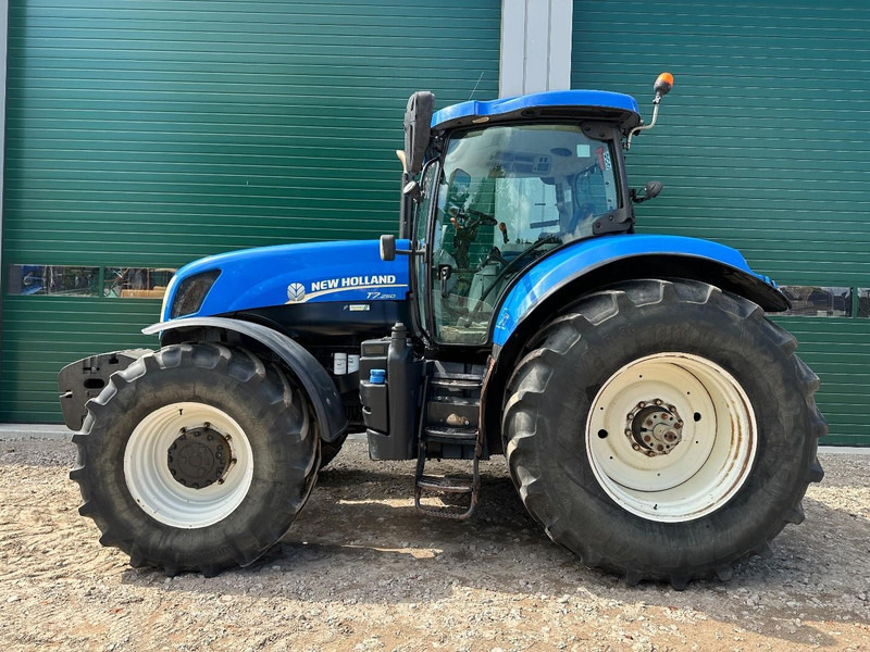 New Holland T7.250 Power Command - Tractor: foto 3 New Holland T7.250 Power Command - Tractor: foto 3