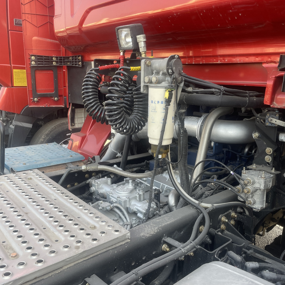 Cabeza tractora Shacman New or Used Truck Head Tractor Head Tipper Head: foto 6 Cabeza tractora Shacman New or Used Truck Head Tractor Head Tipper Head: foto 6