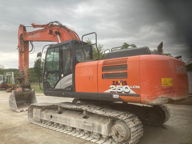 Hitachi ZX250LCN-6 - Excavadora de cadenas: foto 1 Hitachi ZX250LCN-6 - Excavadora de cadenas: foto 1