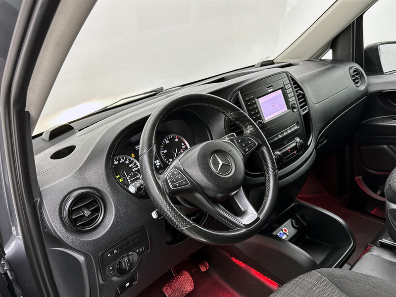 Mercedes-Benz Vito 114 CDI Lang Inrichting Navigatie Achteruitrijcamera Cruise Control Stoelverwarming Automaat L2 - Furgoneta pequeña: foto 4 Mercedes-Benz Vito 114 CDI Lang Inrichting Navigatie Achteruitrijcamera Cruise Control Stoelverwarming Automaat L2 - Furgoneta pequeña: foto 4