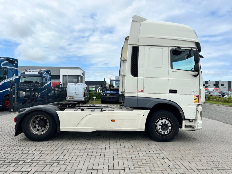 DAF XF 460 4x2 Trekker SSC / 2x Tank / full spoiler - Cabeza tractora: foto 4 DAF XF 460 4x2 Trekker SSC / 2x Tank / full spoiler - Cabeza tractora: foto 4