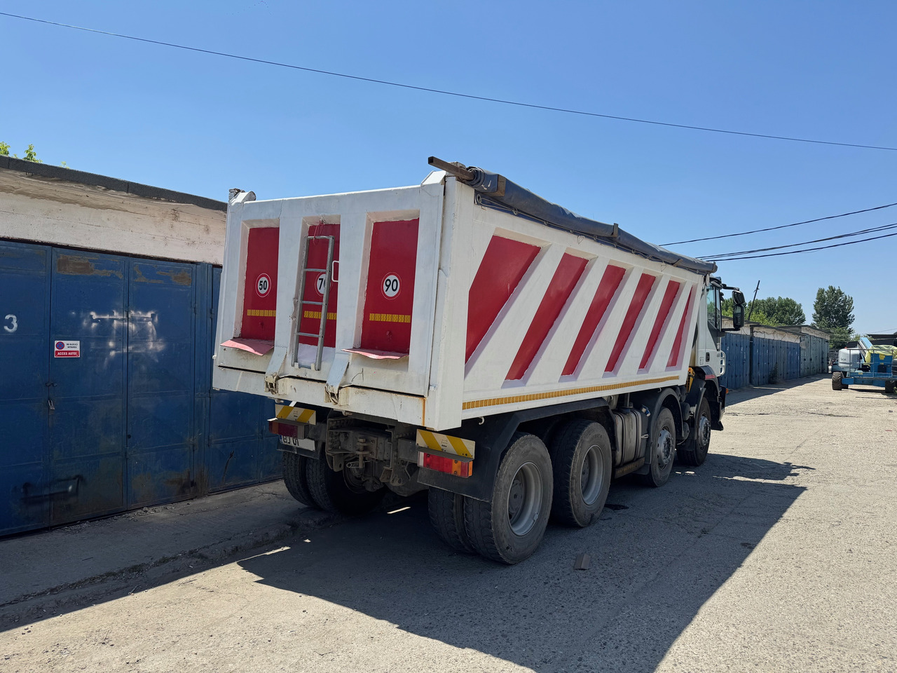 IVECO EuroTrakker 410 2009 Euro 4 Cursor 13 Klima : Sasiu GROS , Multi - Camión: foto 2 IVECO EuroTrakker 410 2009 Euro 4 Cursor 13 Klima : Sasiu GROS , Multi - Camión: foto 2