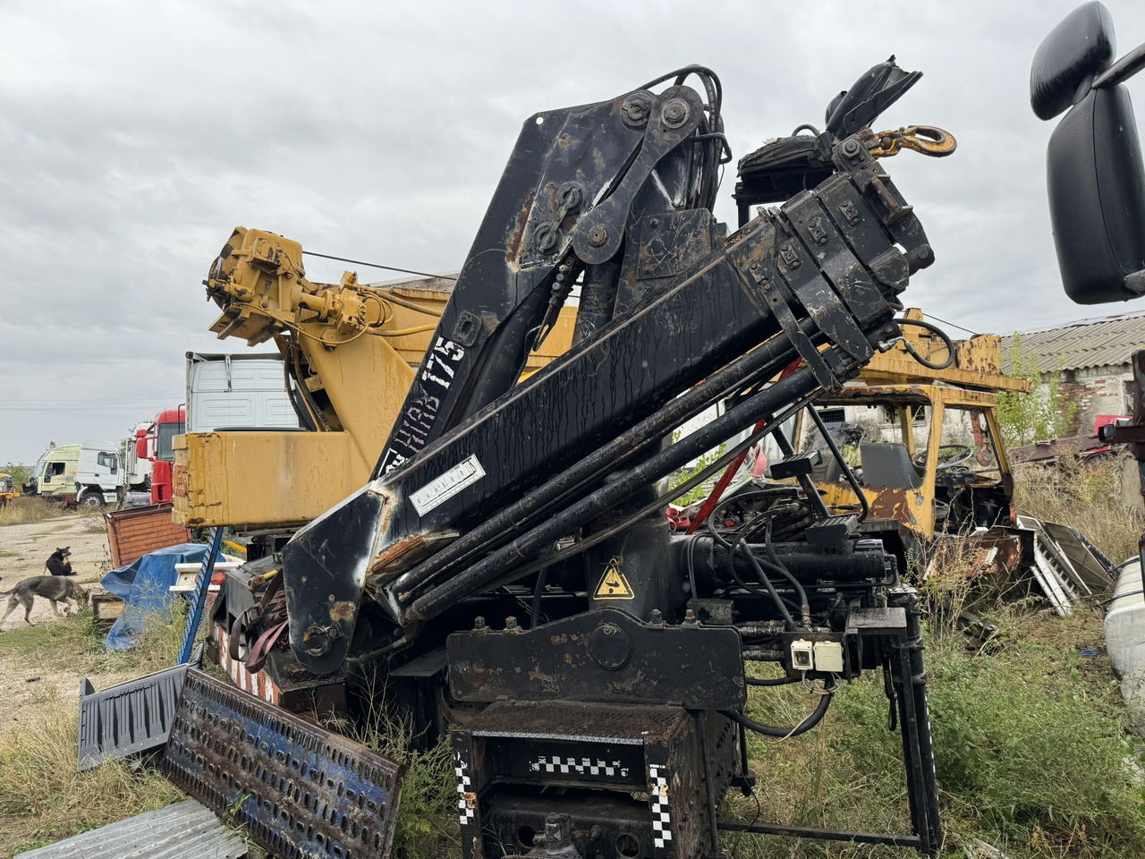 Hiab 175 - Implemento: foto 1 Hiab 175 - Implemento: foto 1