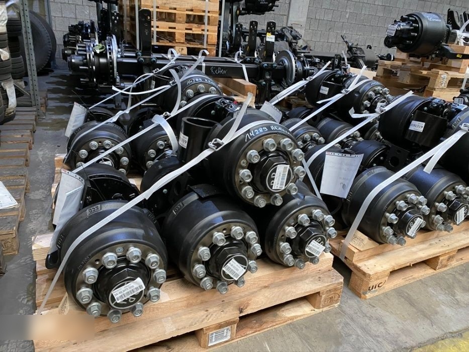 Kargomil Kempf Langendorf Marrel Meiller Schmitz Schwarzmuller Schmitz Cargobull - Eje y piezas para Remolque: foto 1 Kargomil Kempf Langendorf Marrel Meiller Schmitz Schwarzmuller Schmitz Cargobull - Eje y piezas para Remolque: foto 1