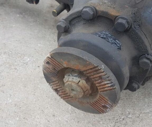 Renault MAGNUM truck - Eje y piezas para Camión: foto 3 Renault MAGNUM truck - Eje y piezas para Camión: foto 3