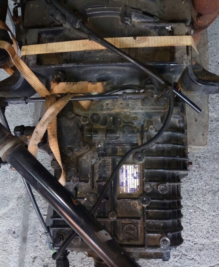 ZF 6s850 81.32003-6625 MAN L2000 TGL - Caja de cambios para Camión: foto 2 ZF 6s850 81.32003-6625 MAN L2000 TGL - Caja de cambios para Camión: foto 2