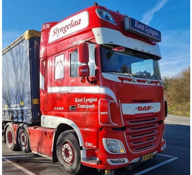 DAF XF 530 Twensteer Special interior. Full Air suspension Hydr. system - Cabeza tractora: foto 3 DAF XF 530 Twensteer Special interior. Full Air suspension Hydr. system - Cabeza tractora: foto 3