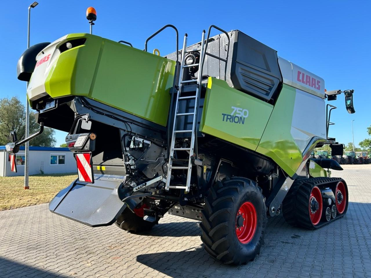 CLAAS TRION 750 TT APS HYBRID - Cosechadora de granos: foto 3 CLAAS TRION 750 TT APS HYBRID - Cosechadora de granos: foto 3
