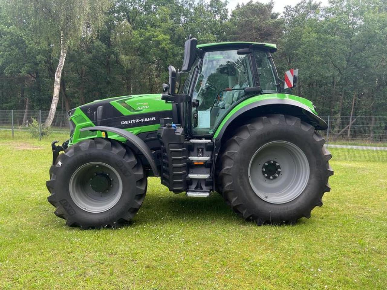 Deutz-Fahr 6210 PSHIFT AKTION - Tractor: foto 2 Deutz-Fahr 6210 PSHIFT AKTION - Tractor: foto 2