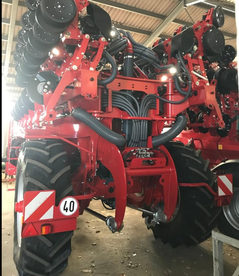 Horsch MAESTRO 12SX AUTOFORCE - Sembradora de precisión: foto 3 Horsch MAESTRO 12SX AUTOFORCE - Sembradora de precisión: foto 3