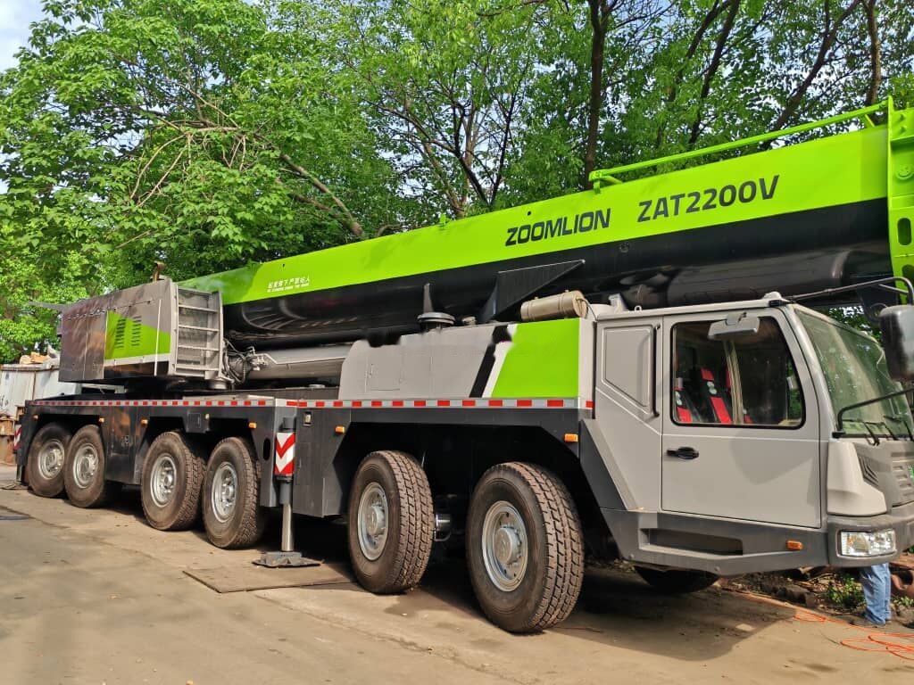 Zoomlion ZTC2200V 220T 220ton - Autogrúa: foto 1 Zoomlion ZTC2200V 220T 220ton - Autogrúa: foto 1
