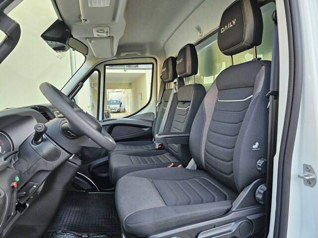 IVECO Daily 35S18 3.0 Koffer LBW Bär ACC LED sofort! - Furgoneta caja cerrada: foto 2 IVECO Daily 35S18 3.0 Koffer LBW Bär ACC LED sofort! - Furgoneta caja cerrada: foto 2