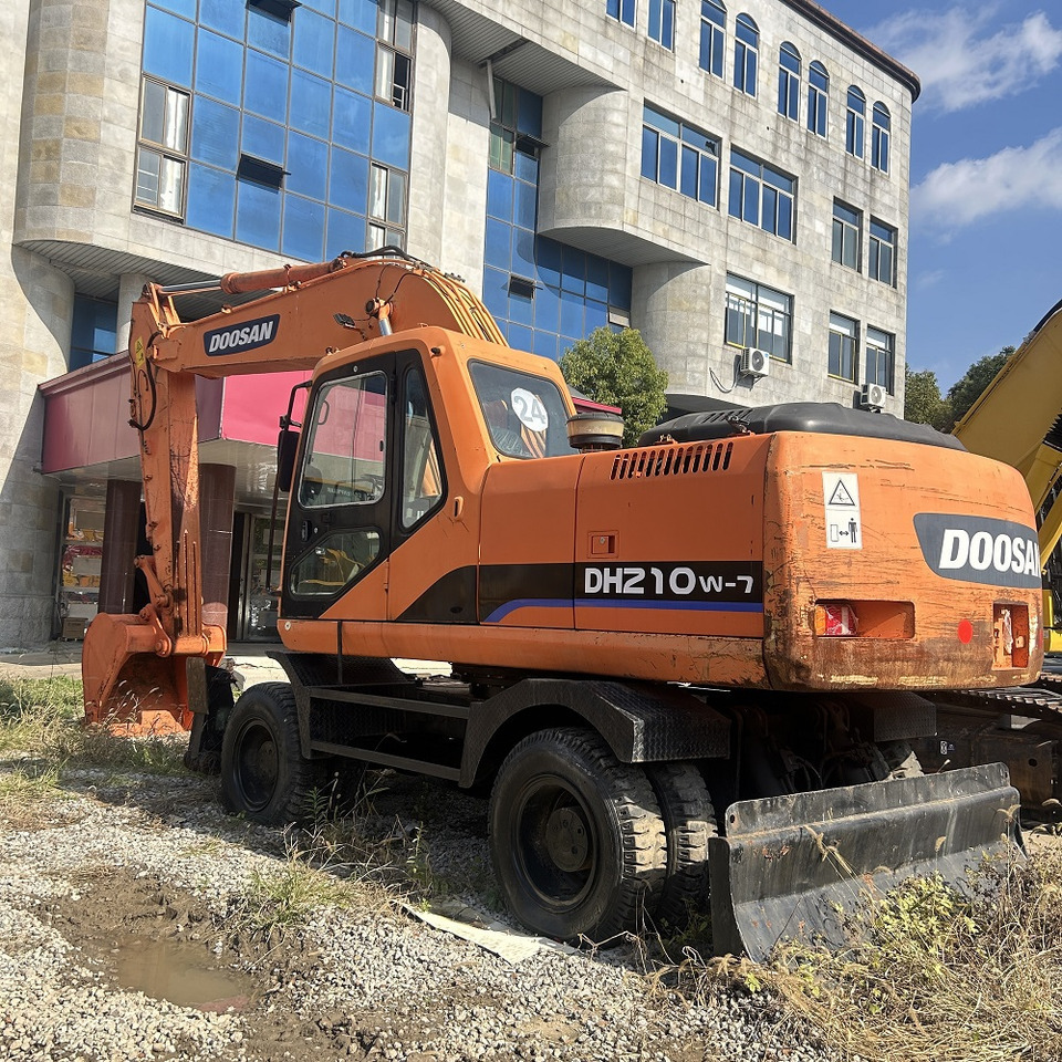 Doosan DH210w-7 wheel excavator - Excavadora de ruedas: foto 5 Doosan DH210w-7 wheel excavator - Excavadora de ruedas: foto 5